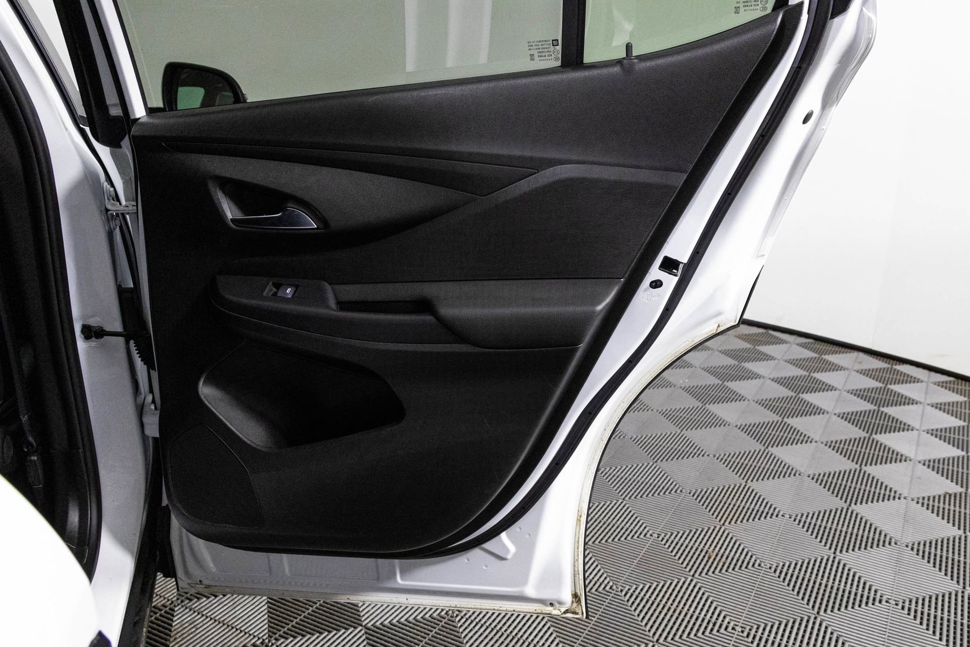 Certified 2024 Buick Envista Preferred w/ Convenience I Package image 38