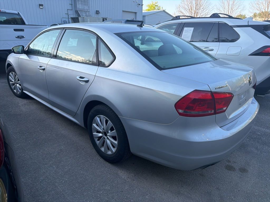 Used 2013 Volkswagen Passat 2.5 S image 2