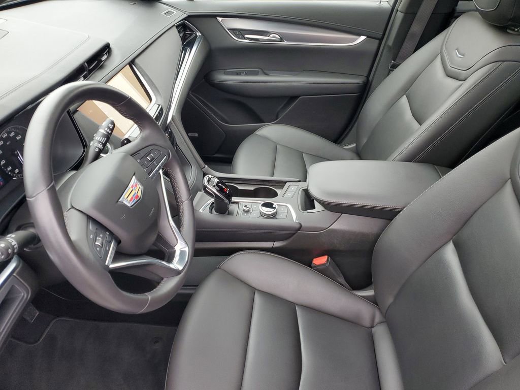 Certified 2024 Cadillac XT6 Luxury FWD image 5