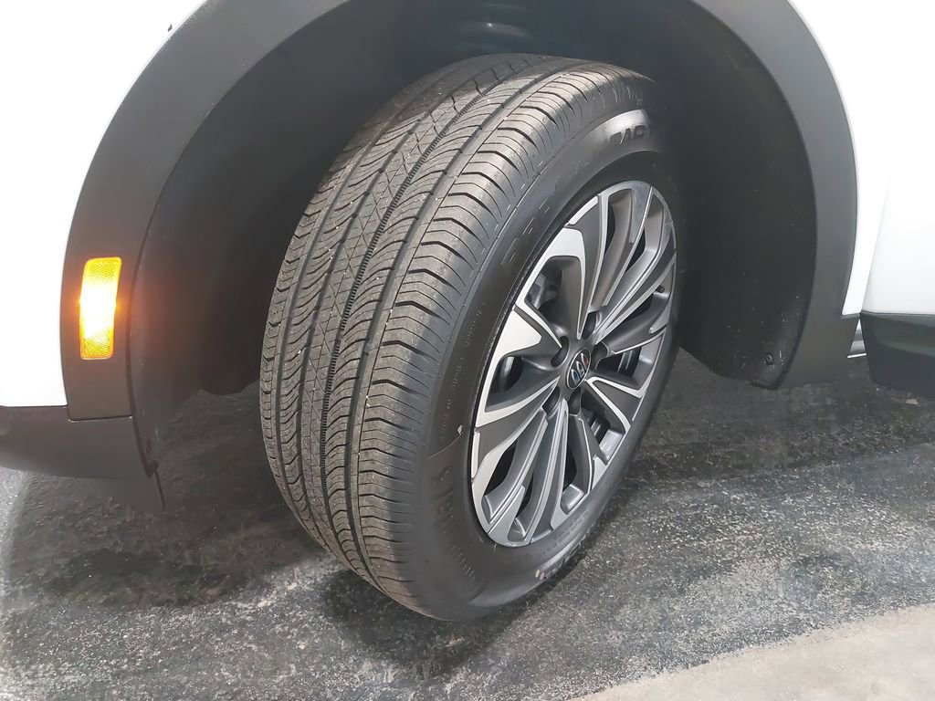 Used 2025 Buick Envision Preferred image 32