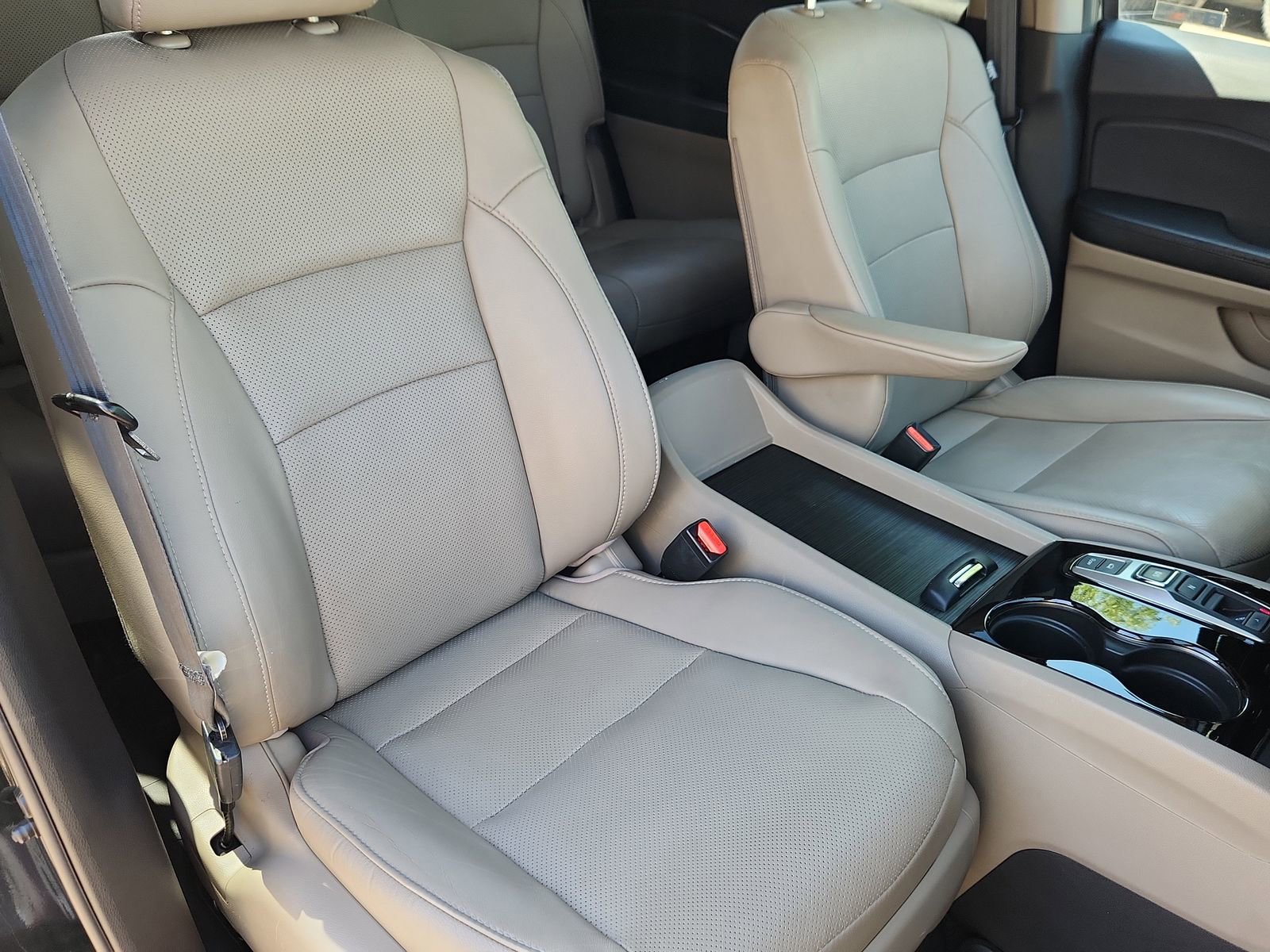 Used 2017 Honda Pilot Elite image 17