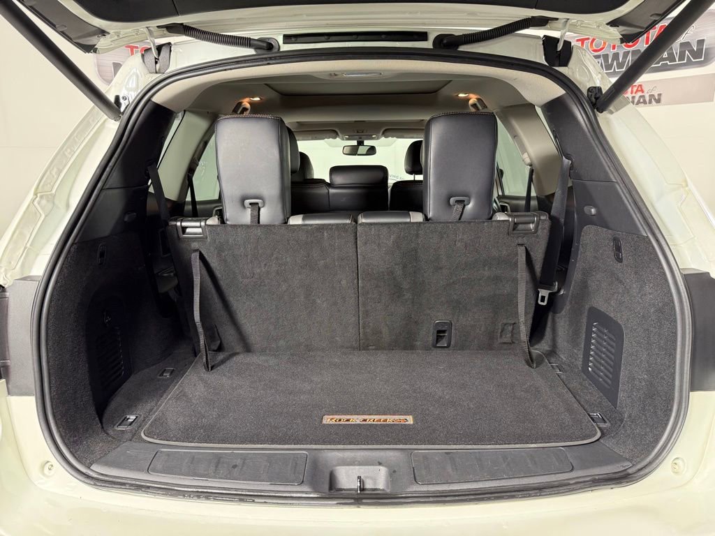 Used 2019 Nissan Pathfinder SL FWD image 14