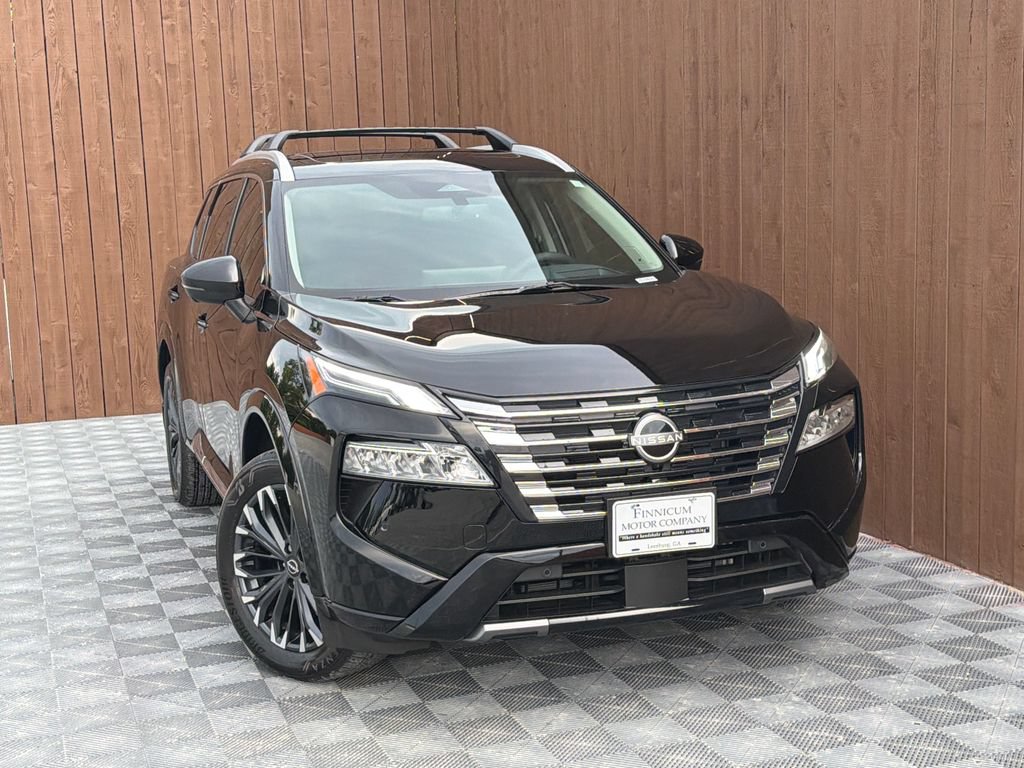 Used 2025 Nissan Rogue Platinum w/ Platinum Premium Package FWD image 12
