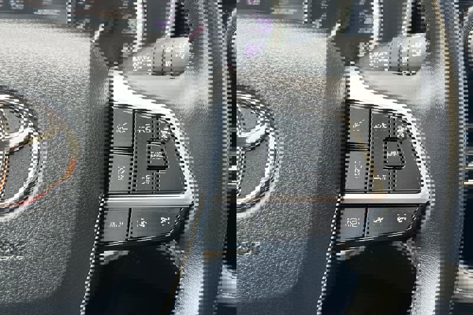 Used 2023 Toyota Highlander L image 28