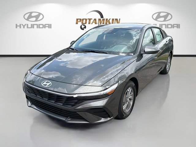 New 2026 Hyundai Elantra SE