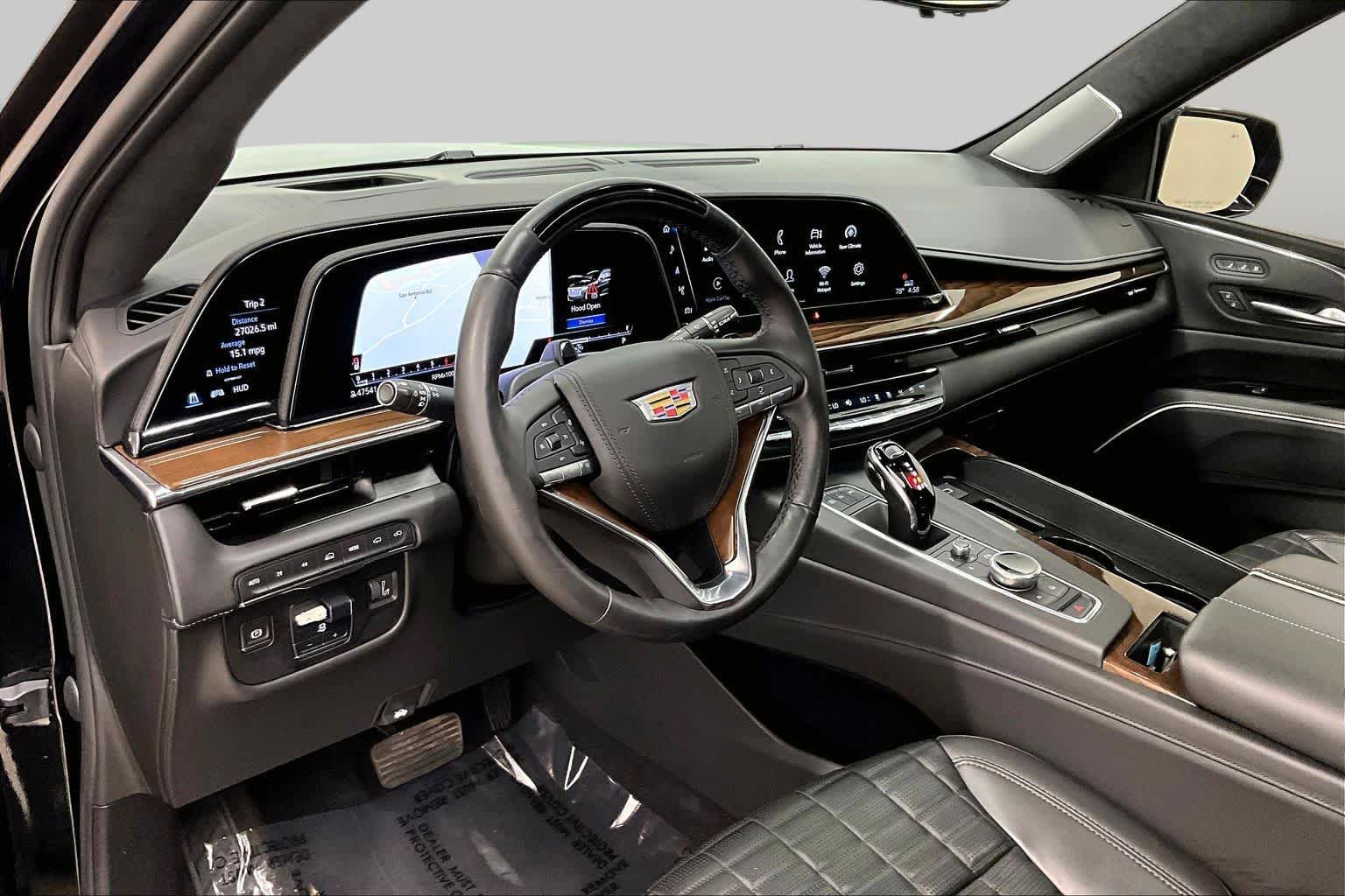 Used 2023 Cadillac Escalade Sport Platinum w/ LPO, ONYX Package AWD/4WD image 18