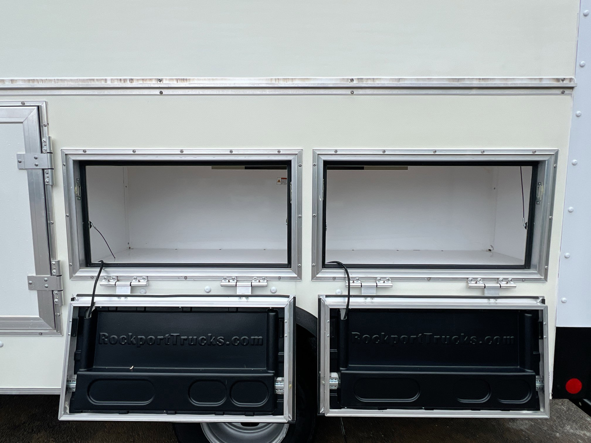 Used 2022 Chevrolet Express 3500 w/ Power Convenience Package image 35