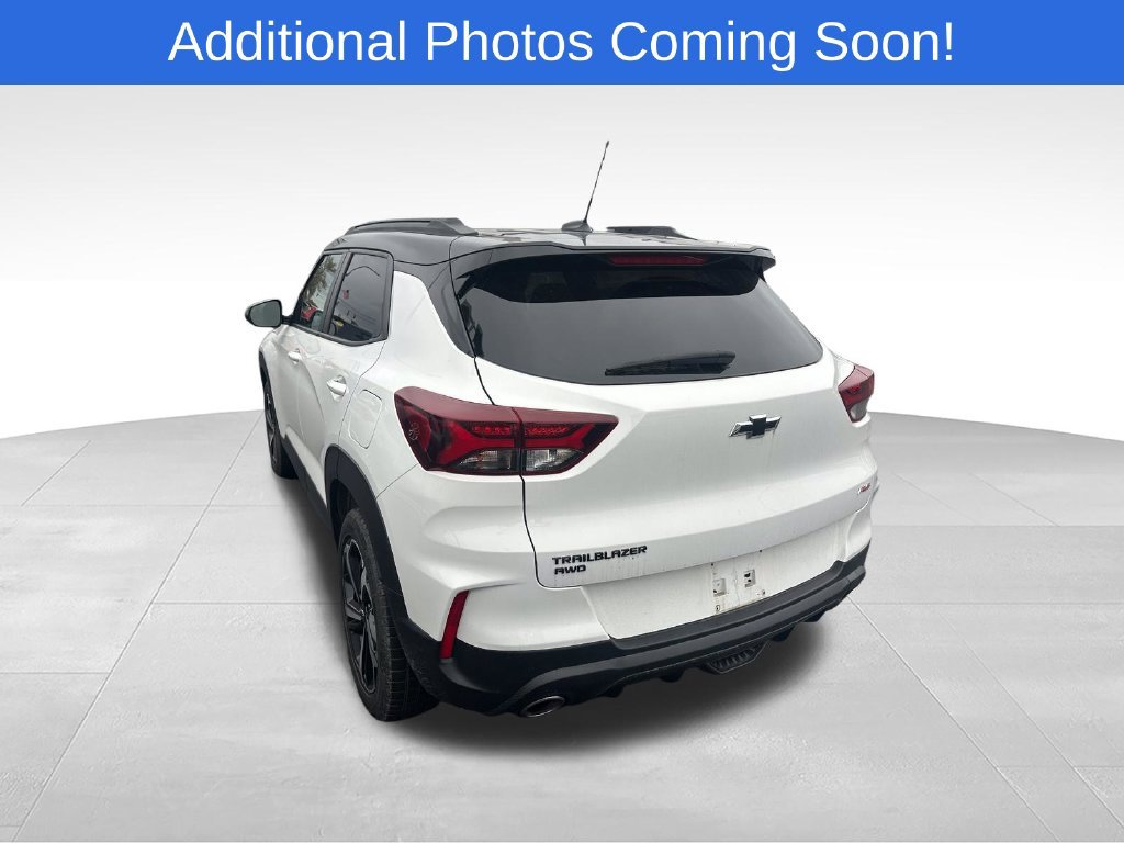 Used 2023 Chevrolet TrailBlazer RS w/ Sun and Liftgate Package AWD/4WD image 4