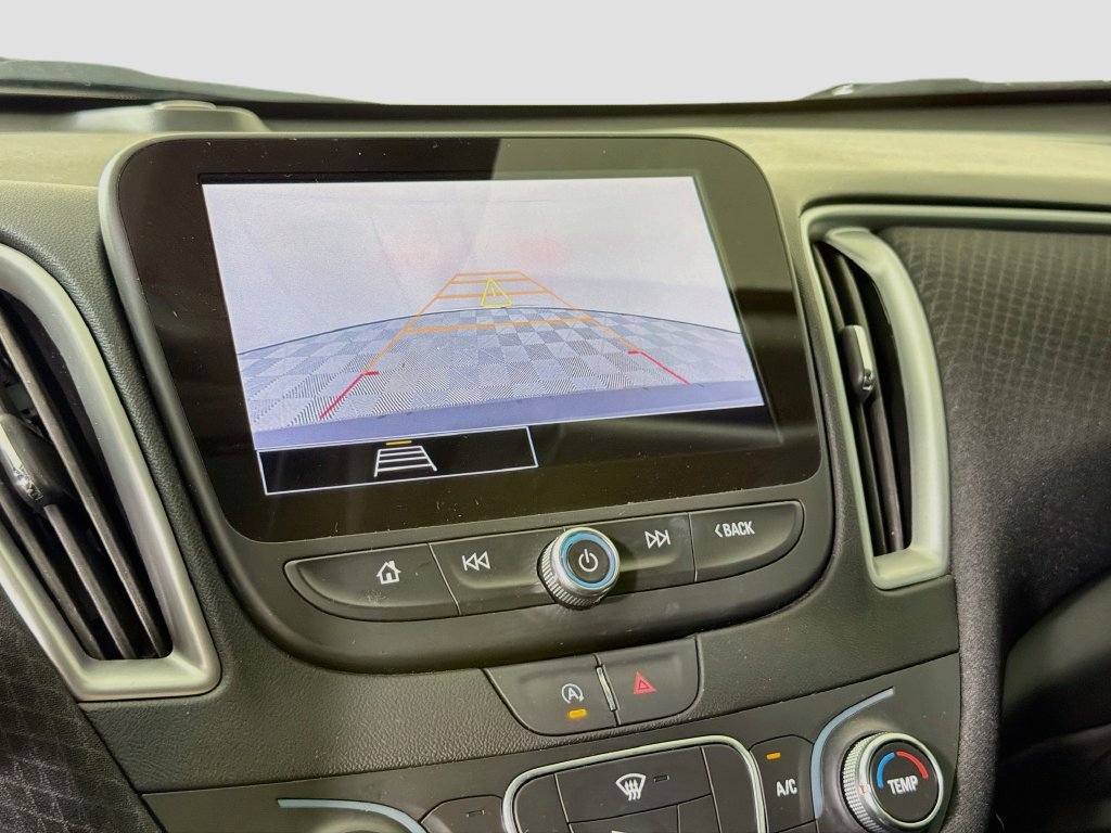 Used 2025 Chevrolet Malibu LS FWD image 19