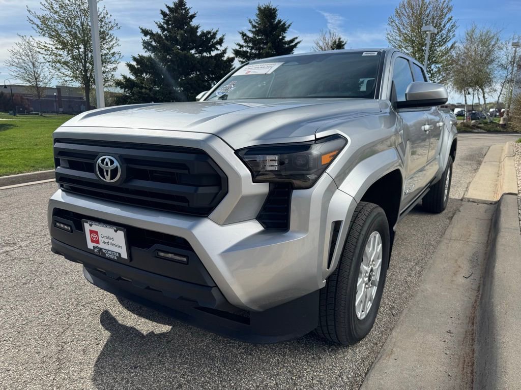 Certified 2024 Toyota Tacoma SR5 AWD/4WD image 33