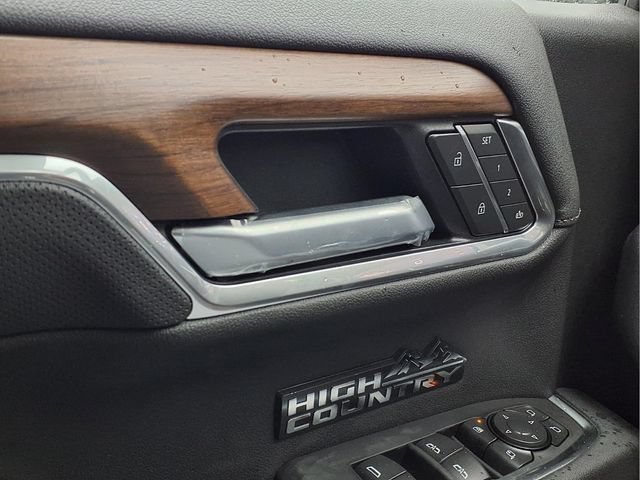 New 2026 Chevrolet Silverado 1500 High Country AWD/4WD image 13