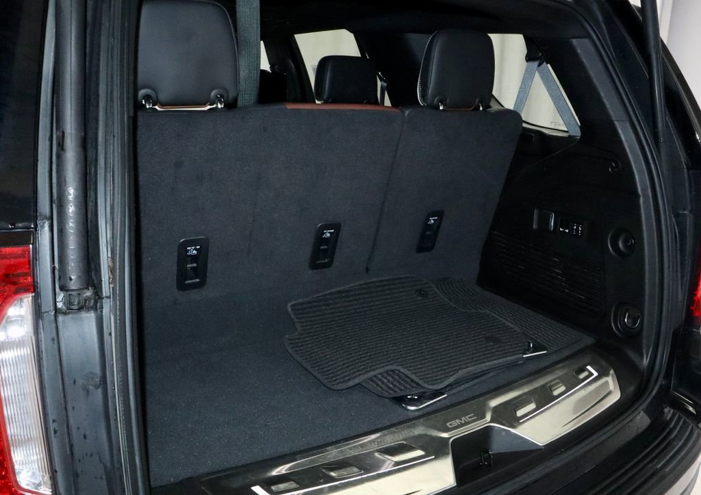 Used 2023 GMC Yukon Denali Ultimate AWD/4WD image 14