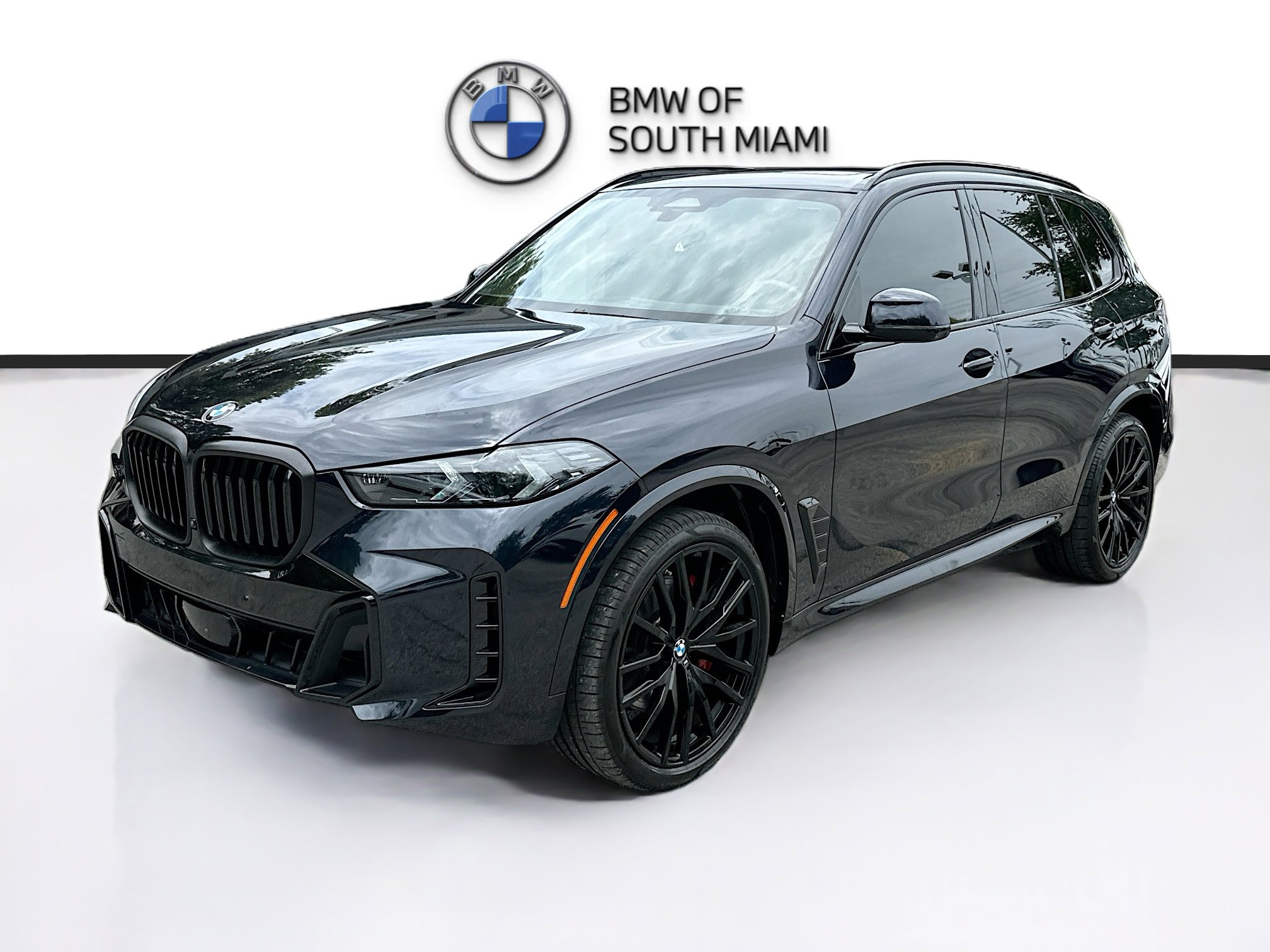 Certified 2024 BMW X5 sDrive40i w/ M Sport Package RWD image 3