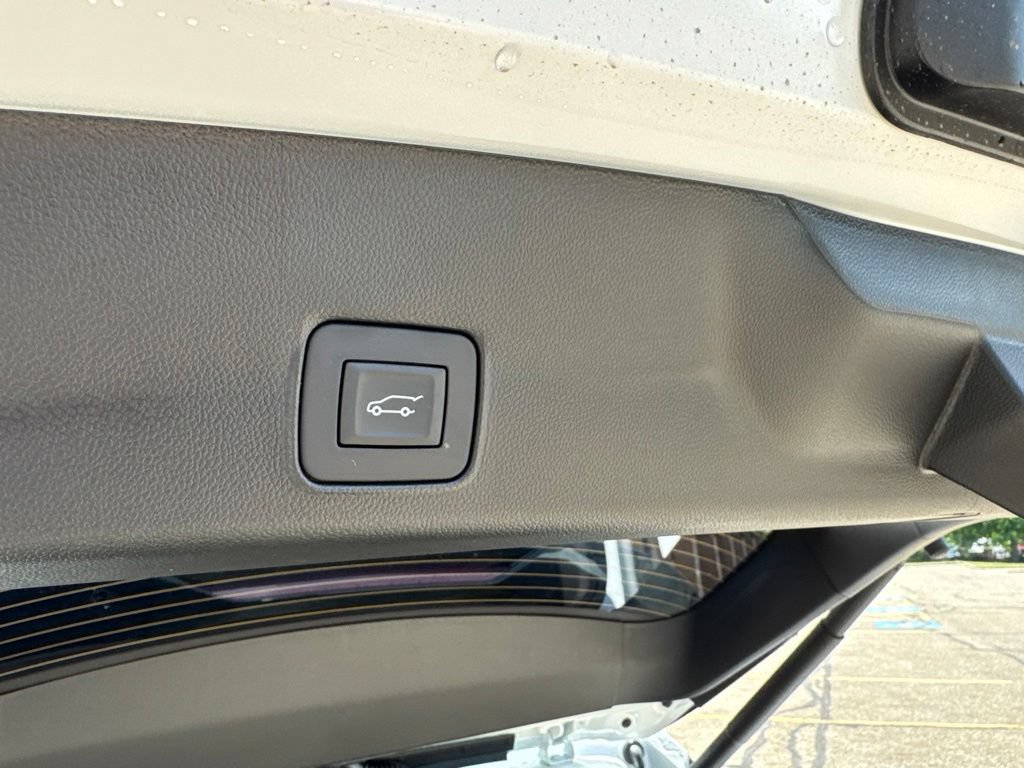 New 2026 Chevrolet TrailBlazer LT w/ Convenience Package FWD image 9