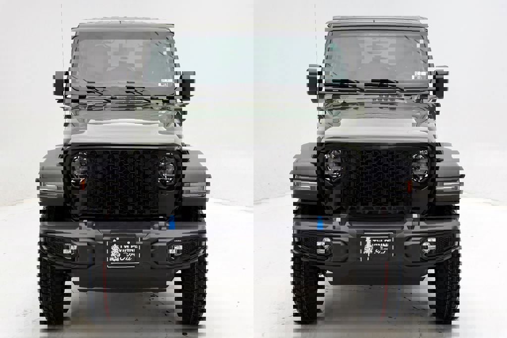 Used 2023 Jeep Wrangler Unlimited w/ Cold Weather Group image 4