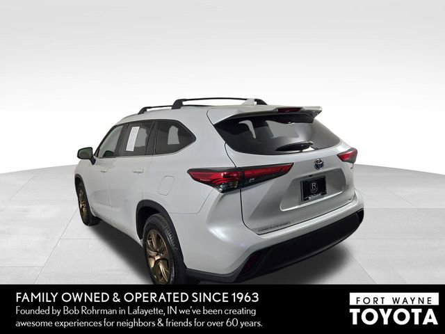 Used 2023 Toyota Highlander Bronze Edition image 9
