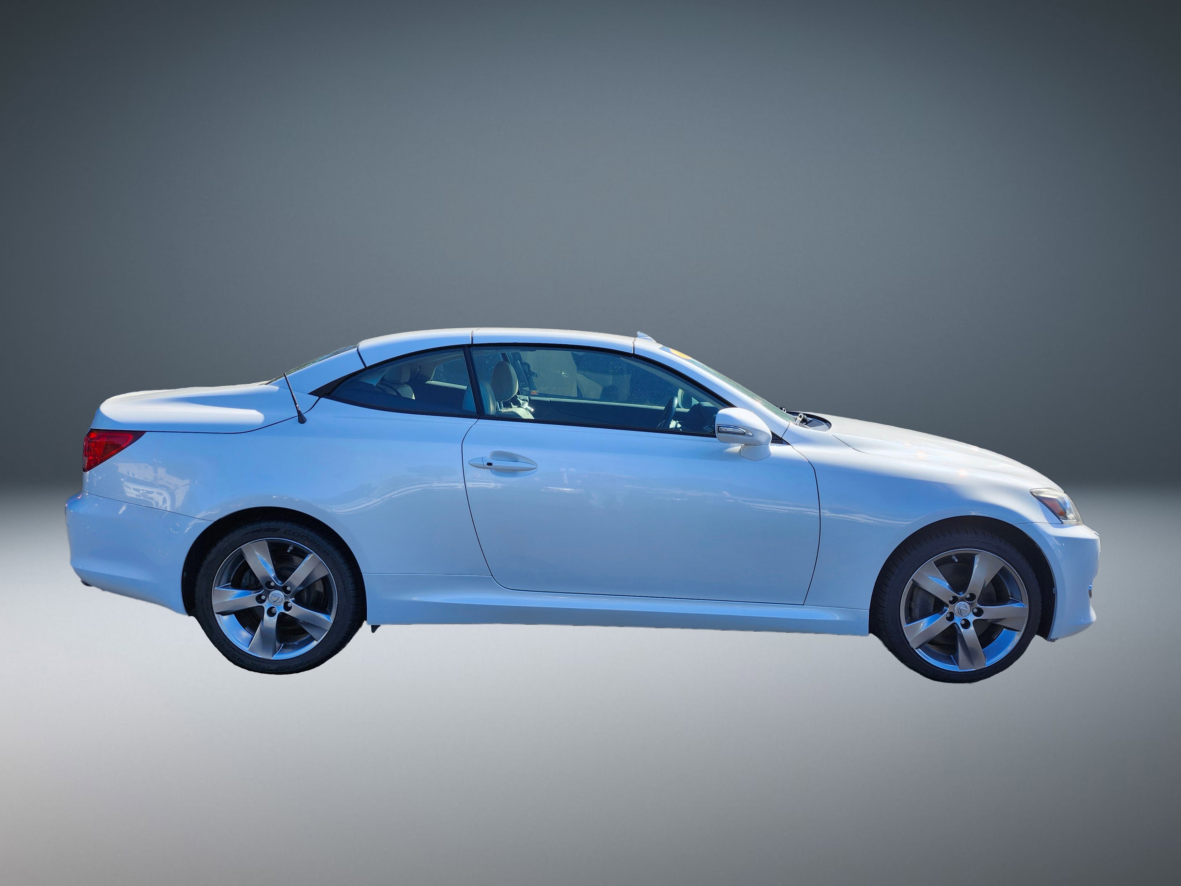 Used 2011 Lexus IS 350C image 2