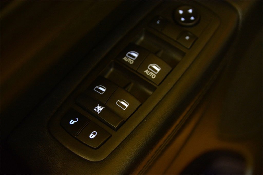 Used 2022 Jeep Grand Cherokee Laredo E w/ Security & Convenience Group image 12