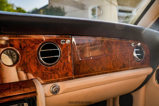 Used 1996 Rolls-Royce Silver Dawn image 32