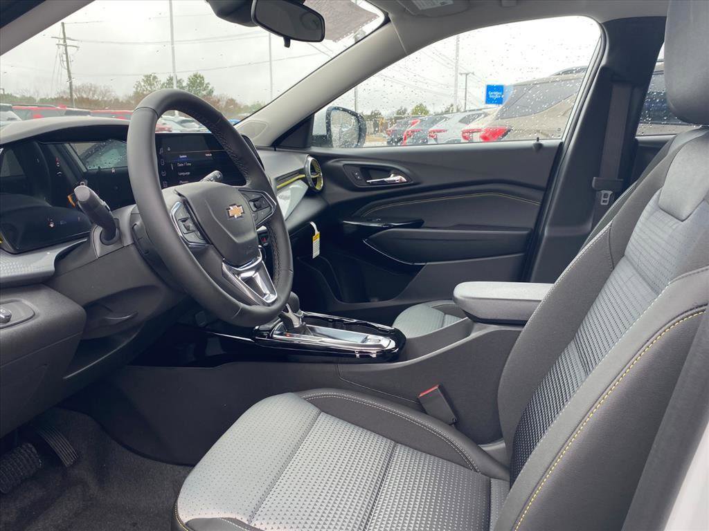 New 2026 Chevrolet Trax LT w/ Driver Confidence Package image 12