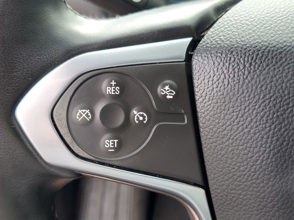 Used 2023 Chevrolet Traverse LT image 24