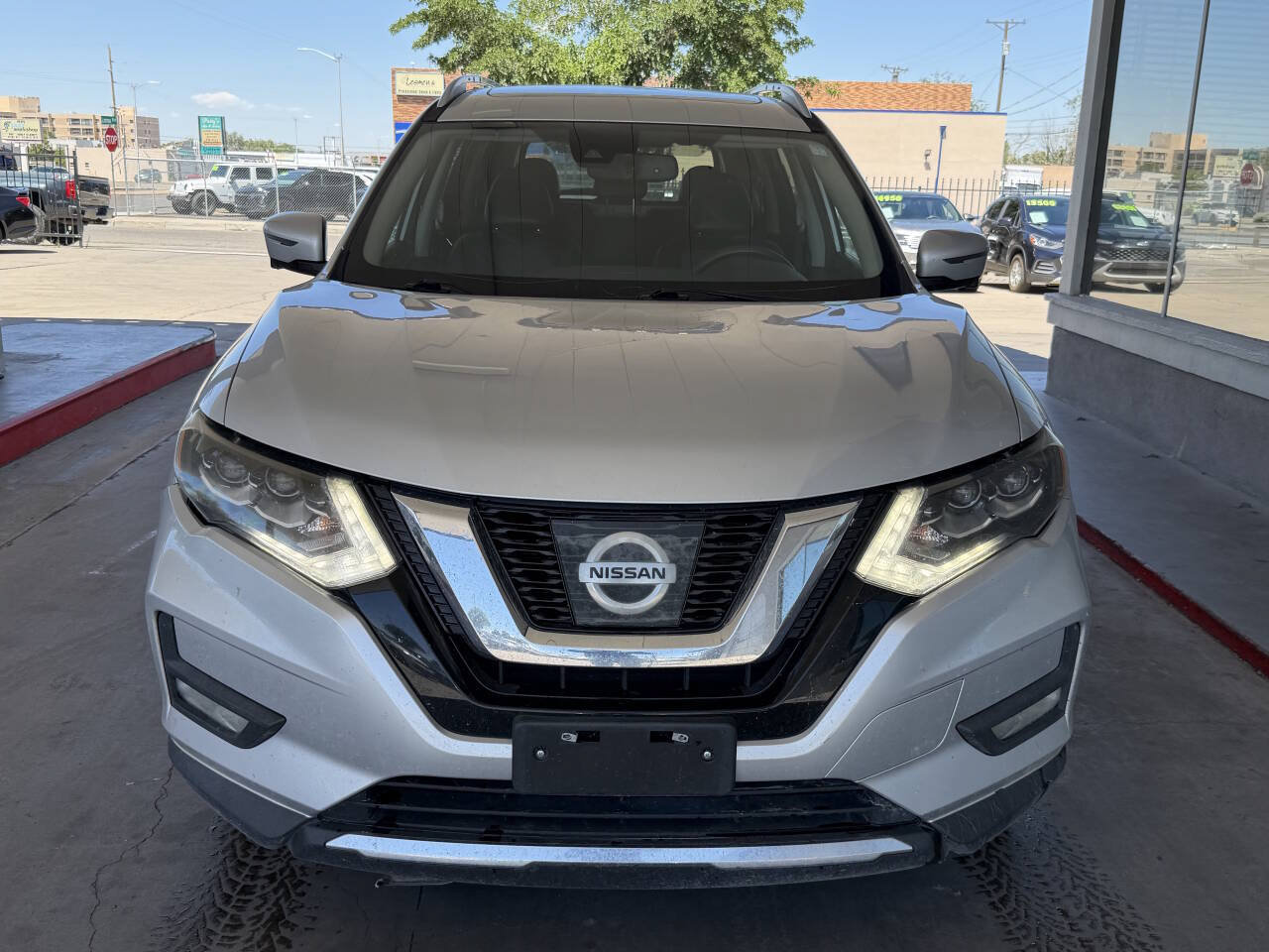 Used 2017 Nissan Rogue SL w/ SL Premium Package AWD/4WD image 3