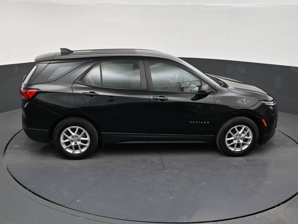Used 2024 Chevrolet Equinox LS FWD image 17