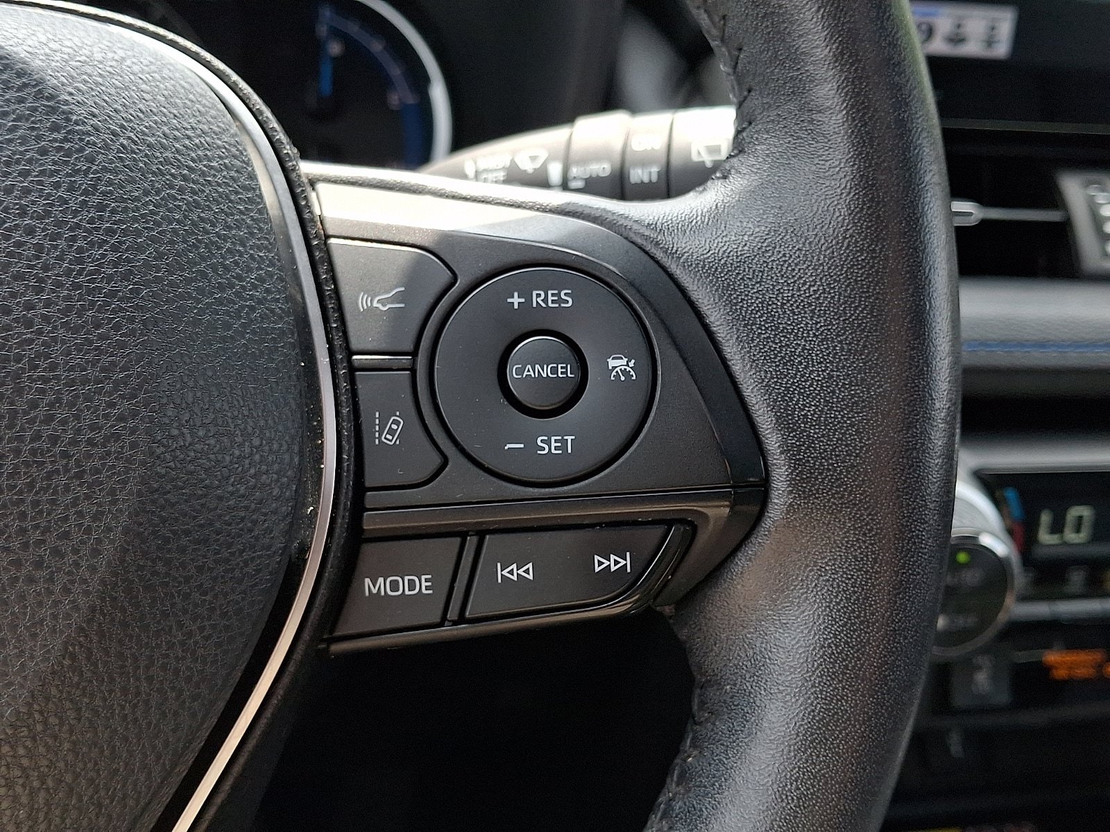 Used 2022 Toyota RAV4 XSE AWD/4WD image 26