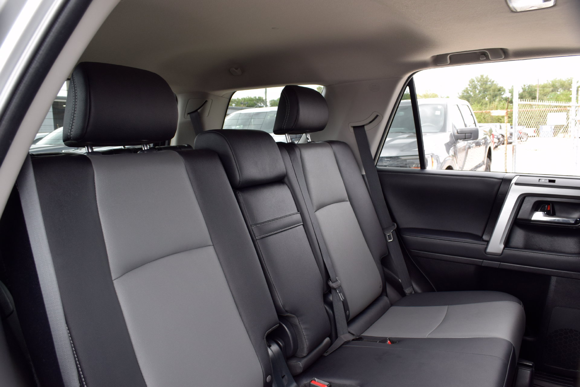 Used 2023 Toyota 4Runner SR5 Premium w/ Moonroof Package RWD image 21