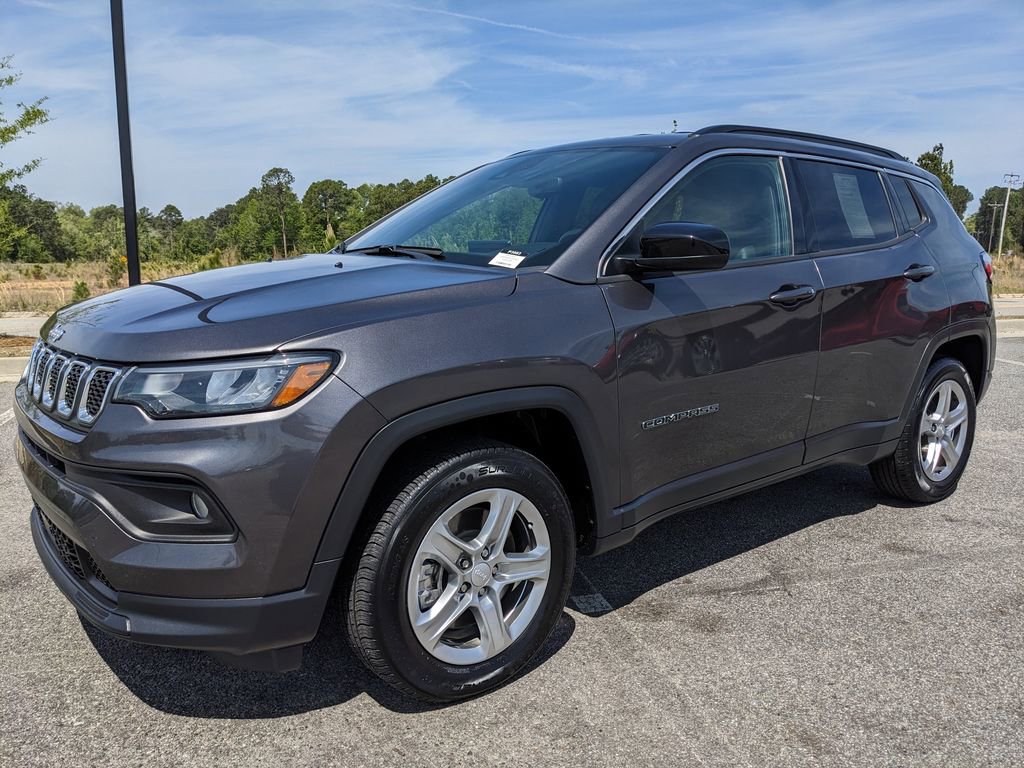 Used 2024 Jeep Compass Latitude AWD/4WD image 57