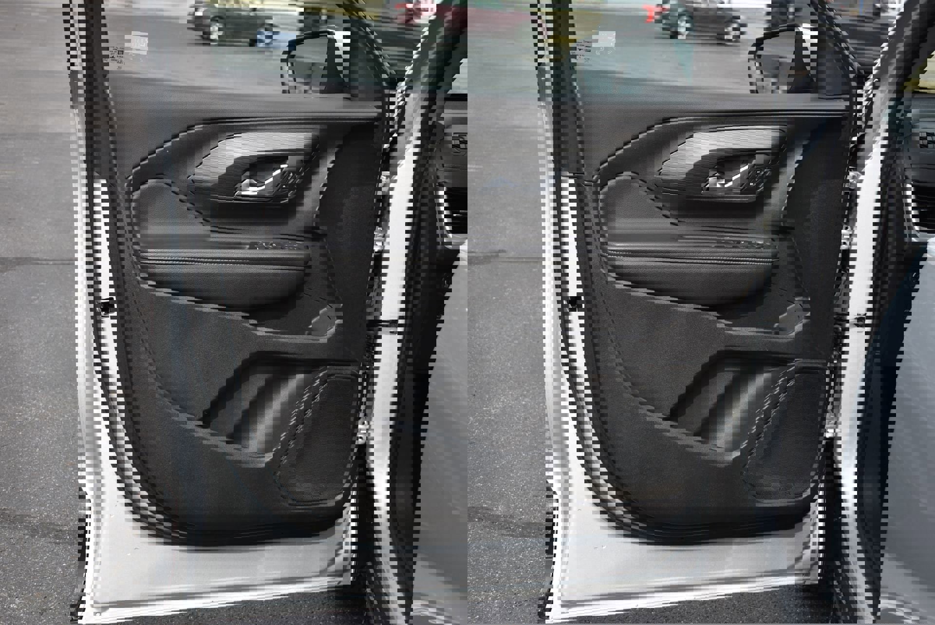 Used 2022 GMC Terrain SLE w/ Driver Convenience Package image 12