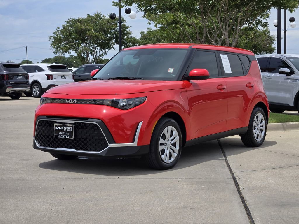 Certified 2023 Kia Soul LX FWD image 2