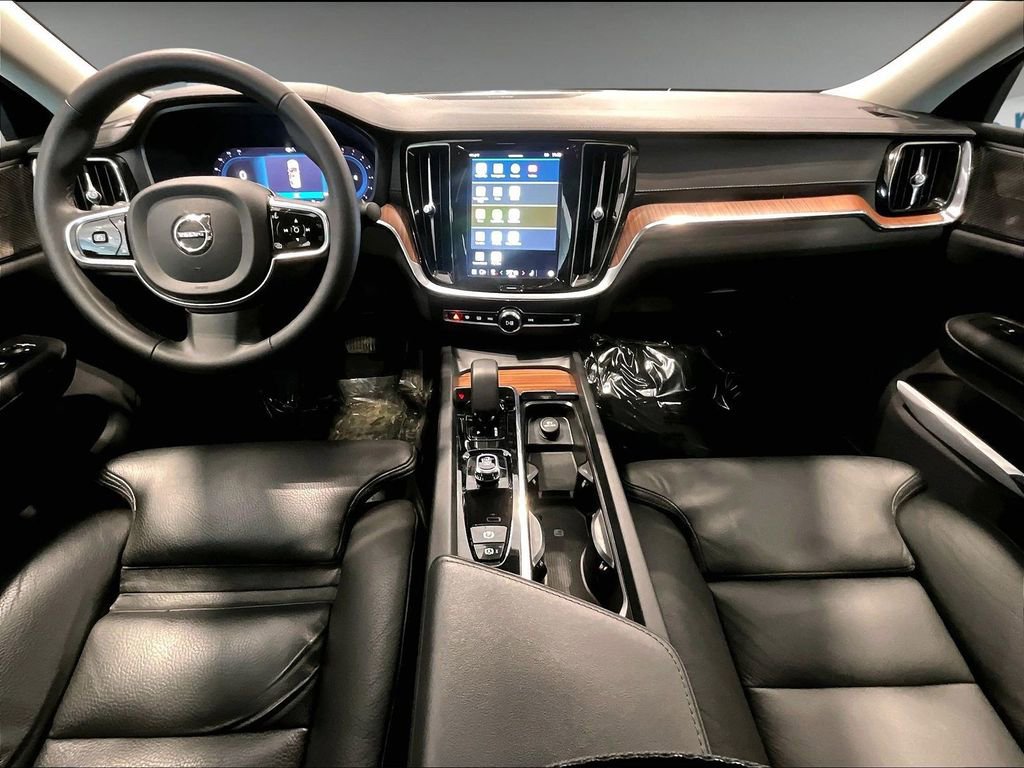 Used 2024 Volvo S60 B5 Ultimate w/ Climate Package image 16