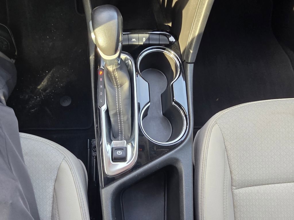 Used 2023 Buick Encore GX Select image 22