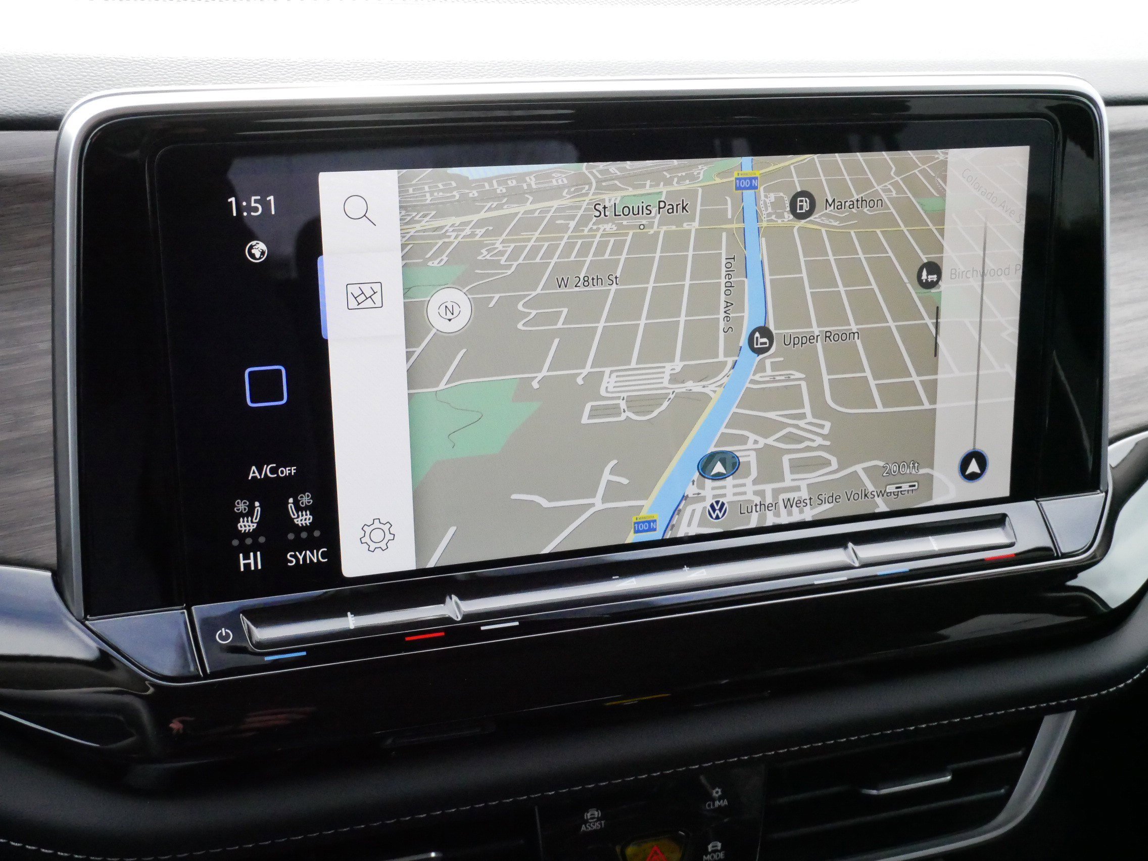 Certified 2025 Volkswagen Atlas SEL Premium R-Line image 22