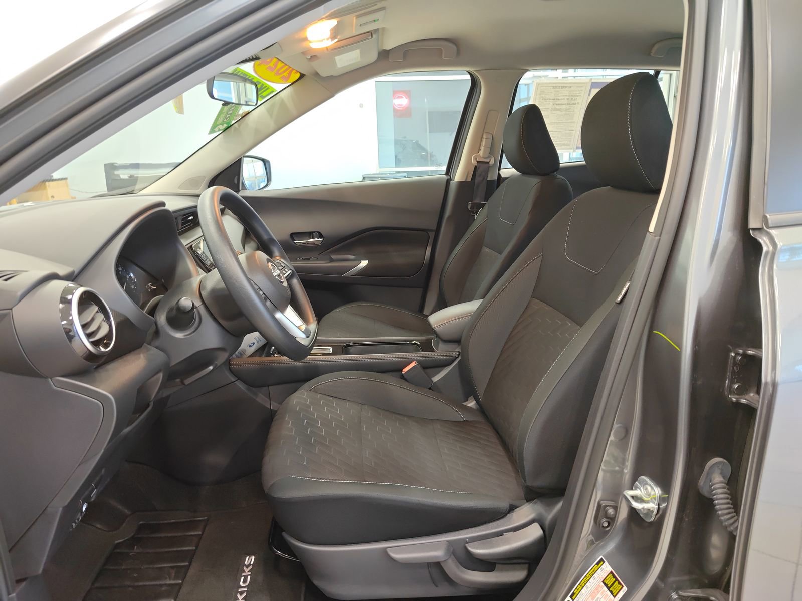 Used 2024 Nissan Kicks SV image 11