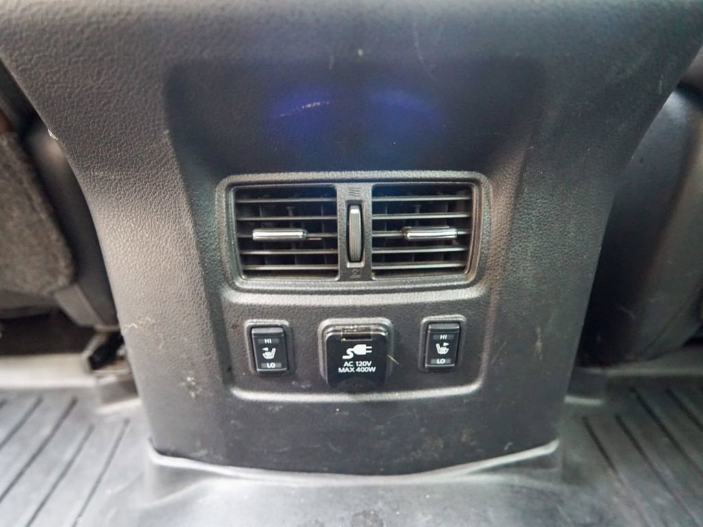 Used 2017 Nissan Titan Platinum Reserve image 16