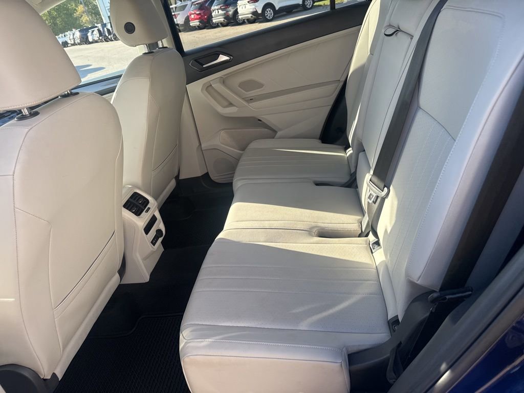 Used 2022 Volkswagen Tiguan SE image 18