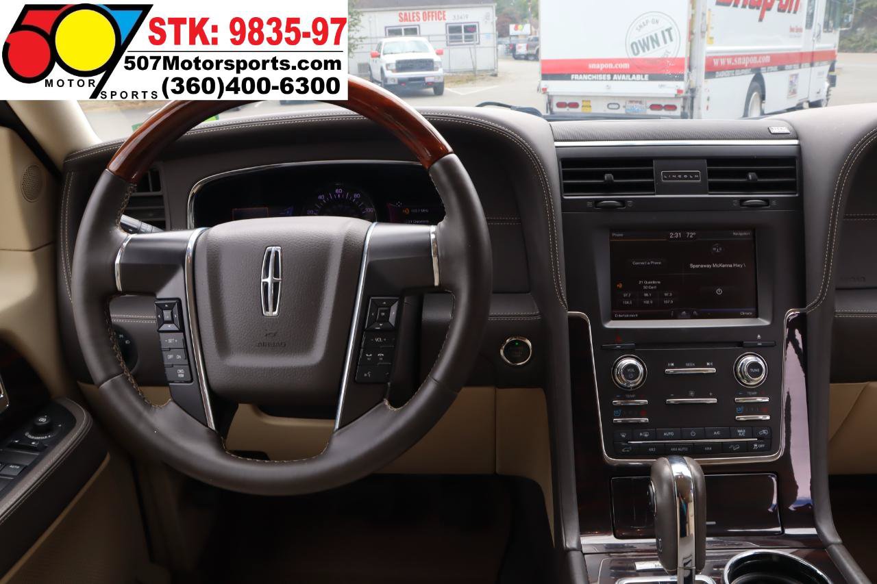 Used 2015 Lincoln Navigator 4WD w/ Equipment Group 101A Reserve image 21