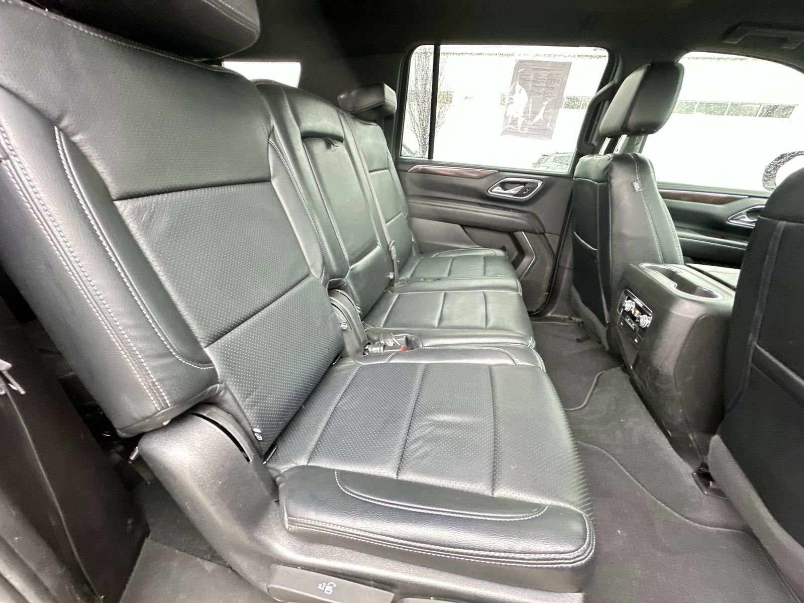 Used 2023 GMC Yukon XL SLE AWD/4WD image 27