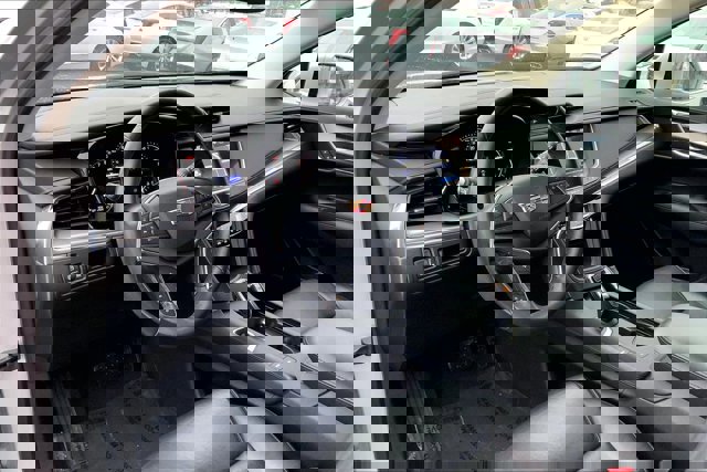 Used 2018 Cadillac XT5 Luxury w/ Driver Awareness Package image 14