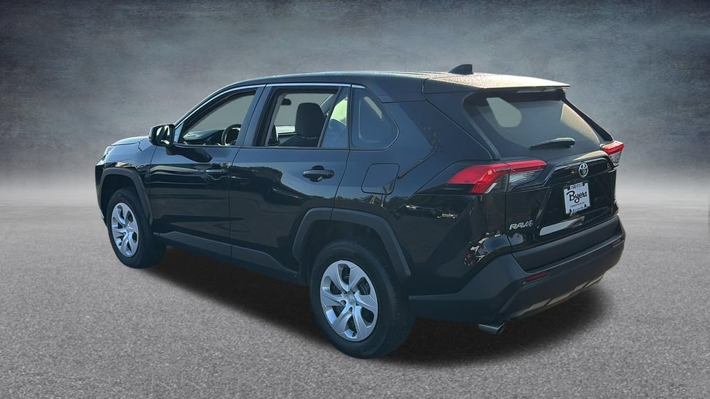 Used 2025 Toyota RAV4 LE AWD/4WD image 5