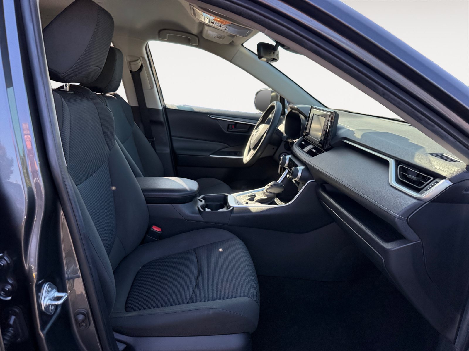 Used 2020 Toyota RAV4 LE w/ All Weather Liner Package AWD/4WD image 19