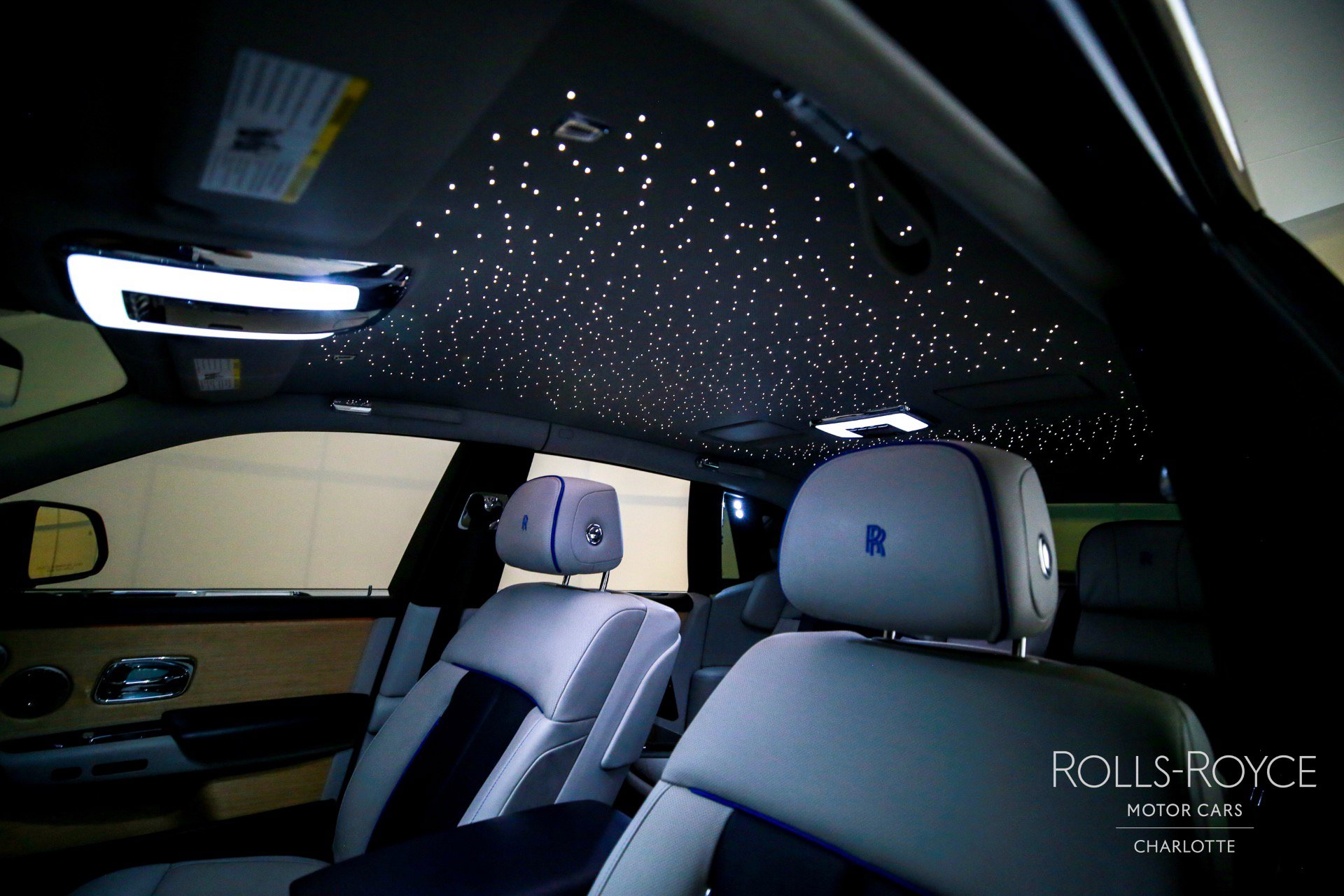 Used 2019 Rolls-Royce Phantom Sedan image 12