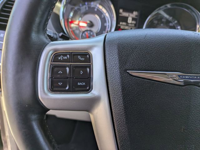 Used 2016 Chrysler Town & Country Touring-L w/ Driver Convenience Group FWD image 15