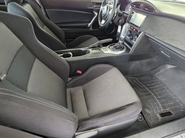 Used 2019 Toyota 86 RWD image 9