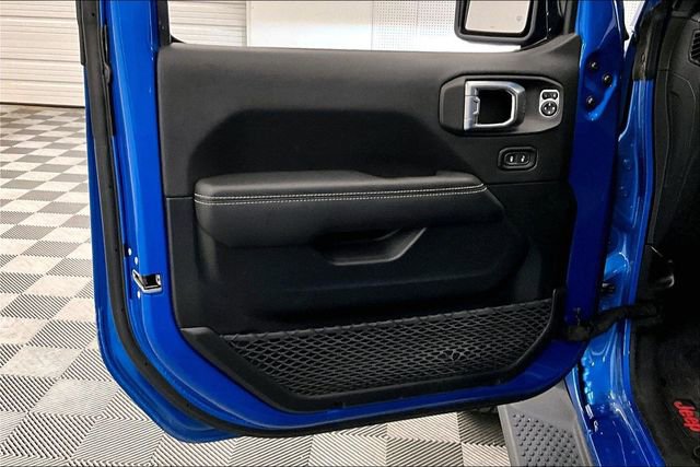 Used 2023 Jeep Wrangler Unlimited Sahara w/ Cold Weather Group image 17