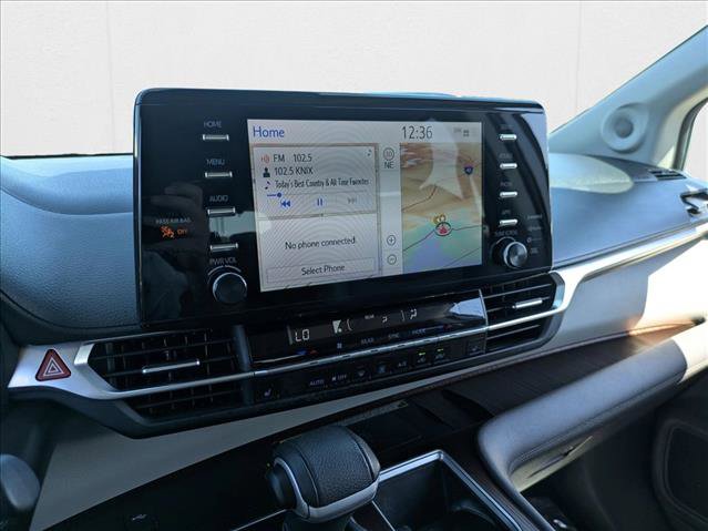 Used 2021 Toyota Sienna XLE w/ XLE Plus Package image 12