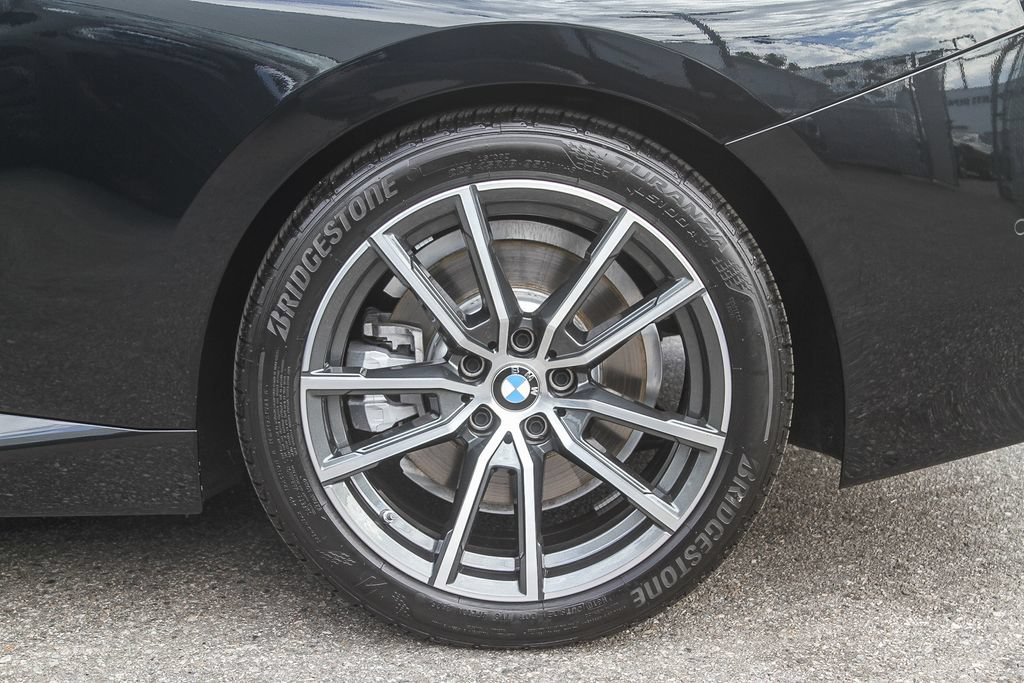 Used 2025 BMW 230i Coupe RWD image 8