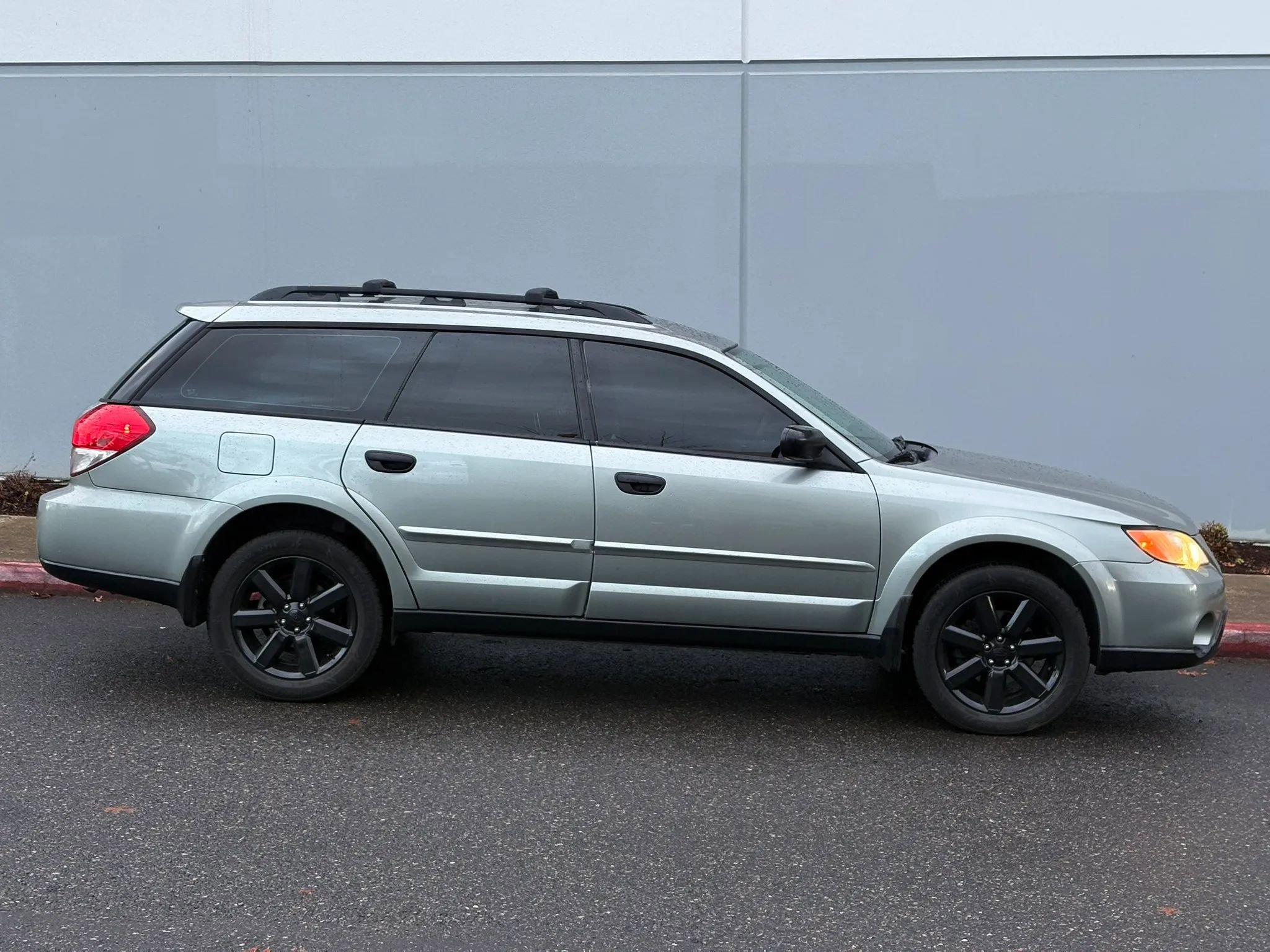 Used 2009 Subaru Outback 2.5i Special Edition image 7